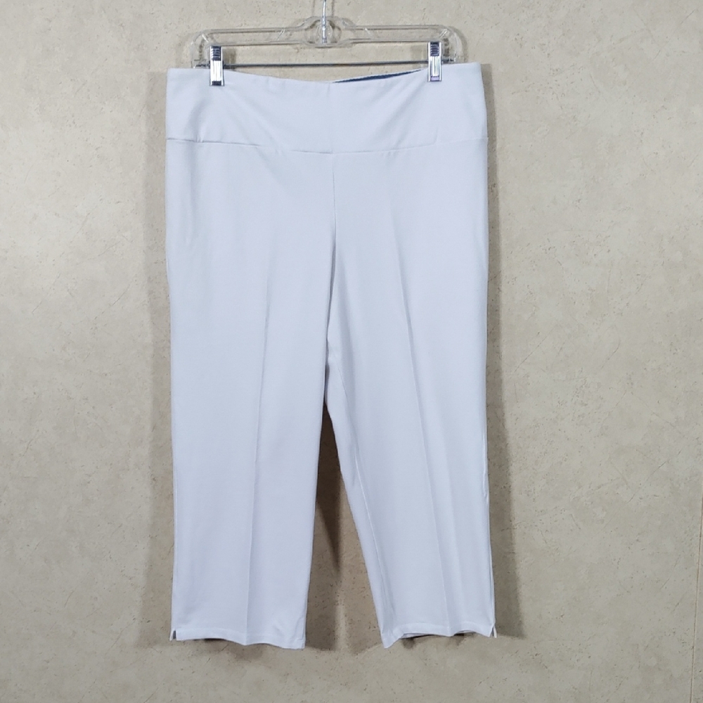 04130 Women with Control white soft knit pull on capri pants L